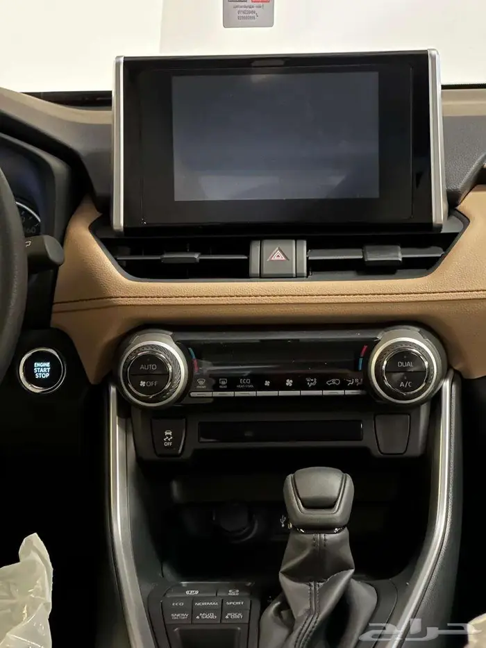 تويوتا RAV4 XLE 4X4 2025 6