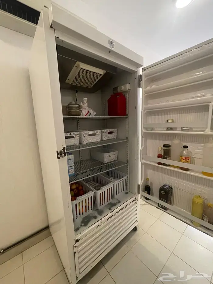 ثلاجه خواطر كبيره تحتاج تعبئة فريون 2