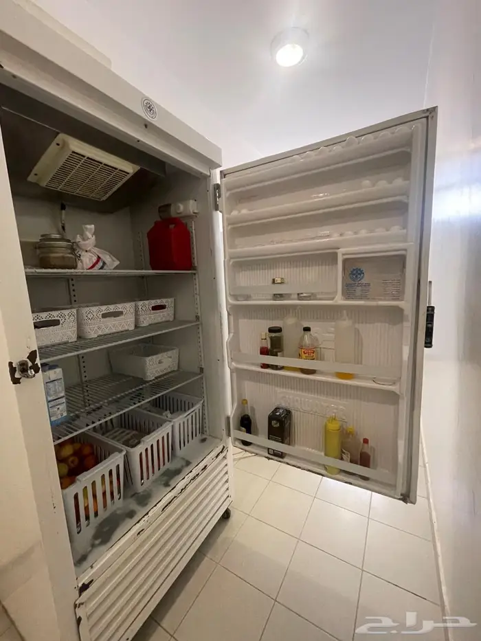 ثلاجه خواطر كبيره تحتاج تعبئة فريون 1