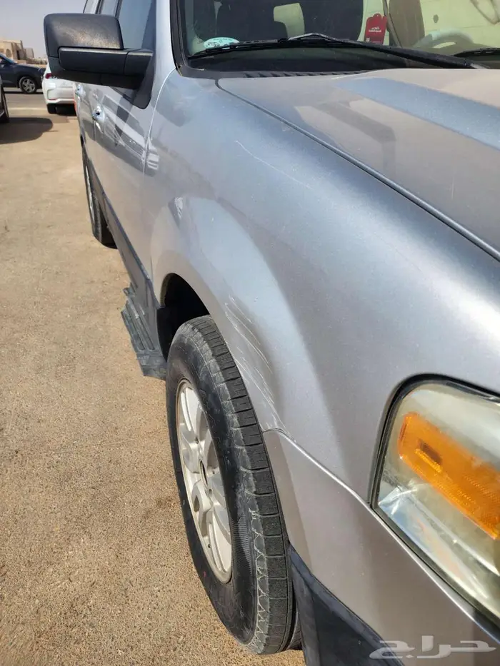 للبيع سيارة فورد اكسبدشن موديل 2012 5