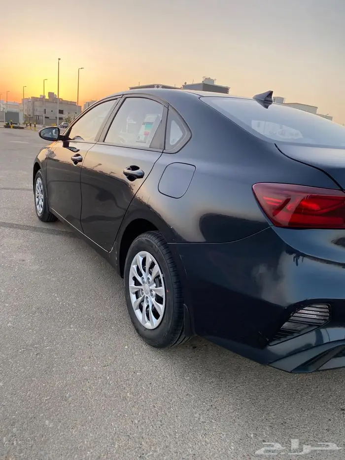 كيا سيراتو 12