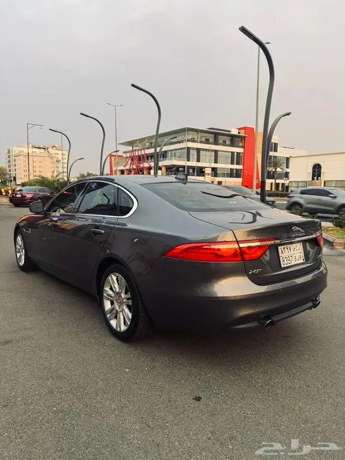جاكوار XF 2018 فل كامل 3