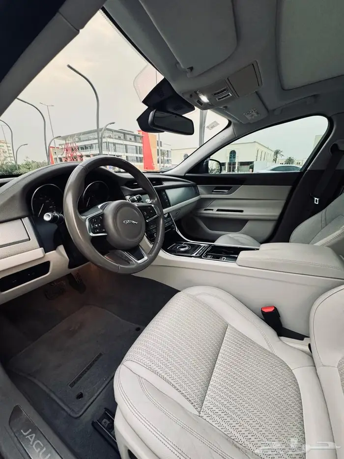 جاكوار XF 2018 فل كامل 10