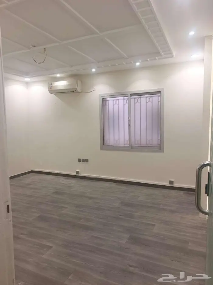مكتب كبير ارضي شقة مكتبية للايجار بالعليا على التخصصي مباشر 5
