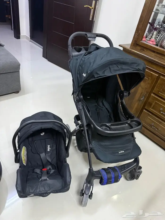 عربايه أطفال مع كرسي سياره ماركه جوي بسعر مغري 180 ريال 0