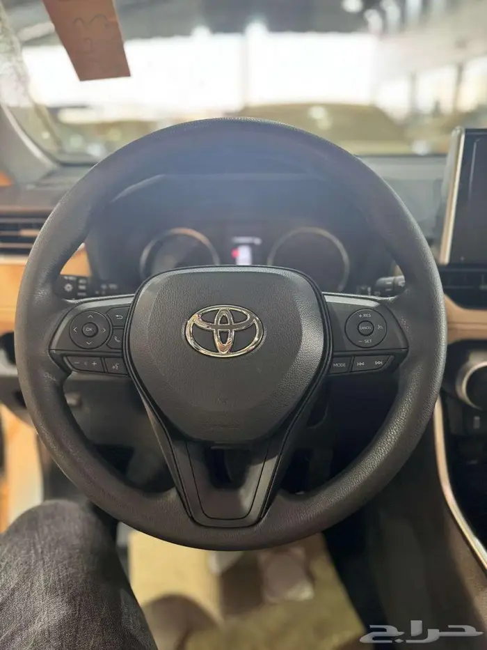 تويوتا راف فور بنزين le 4 4موديل 2025 10