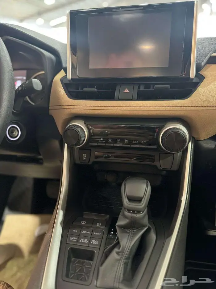 تويوتا راف فور بنزين le 4 4موديل 2025 12