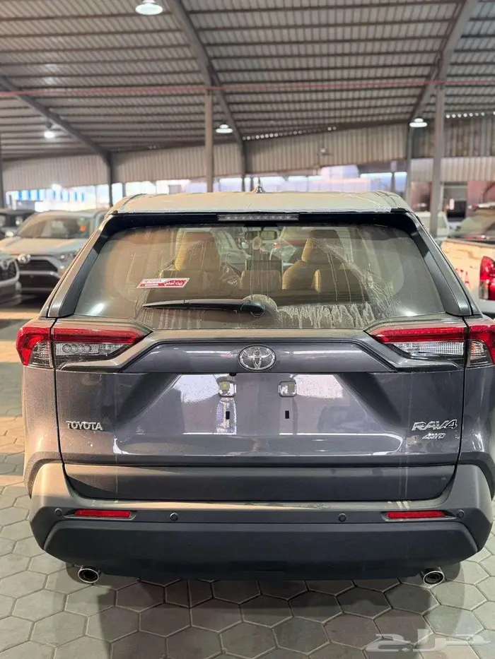 تويوتا راف فور بنزين le 4 4موديل 2025 1