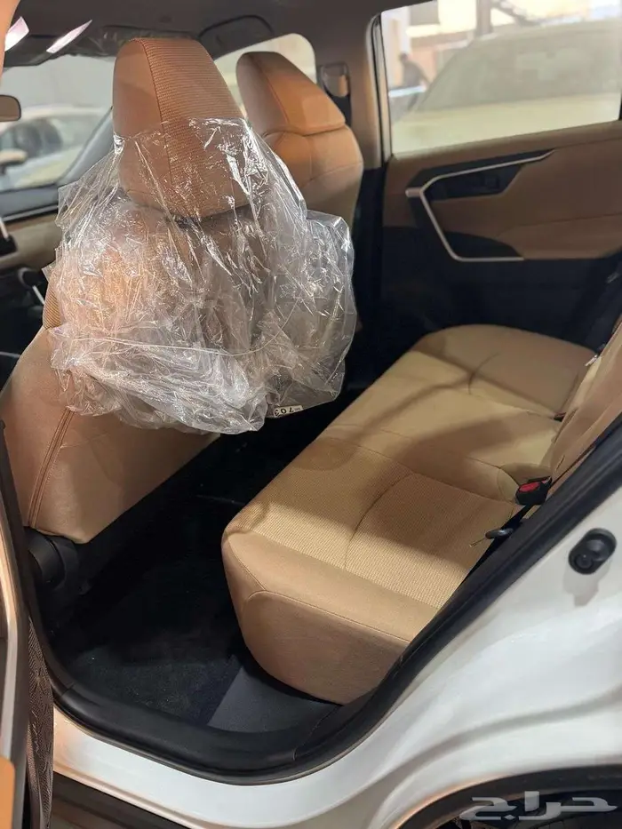 تويوتا راف فور بنزين le 4 4موديل 2025 13