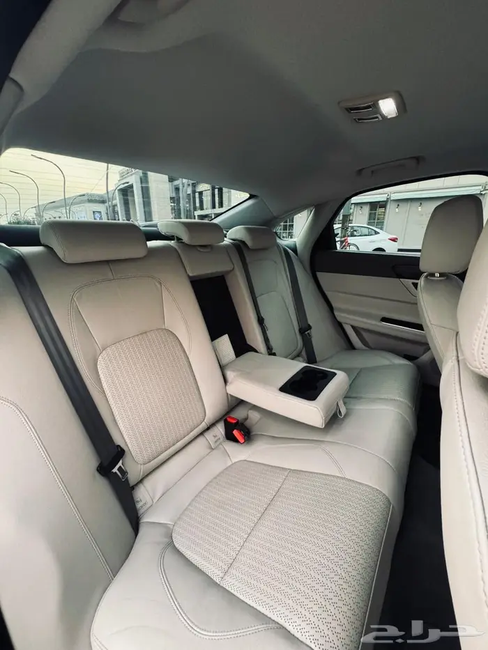 جاكوار XF 2018 فل كامل 11