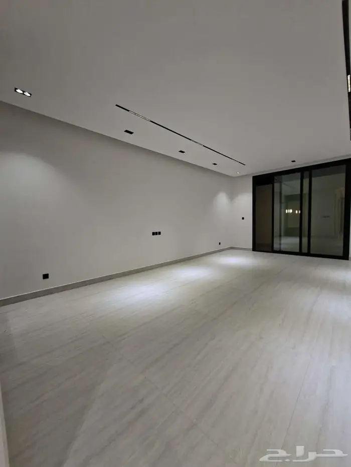 فيلا فاخرة للبيع في حي الصفا 19