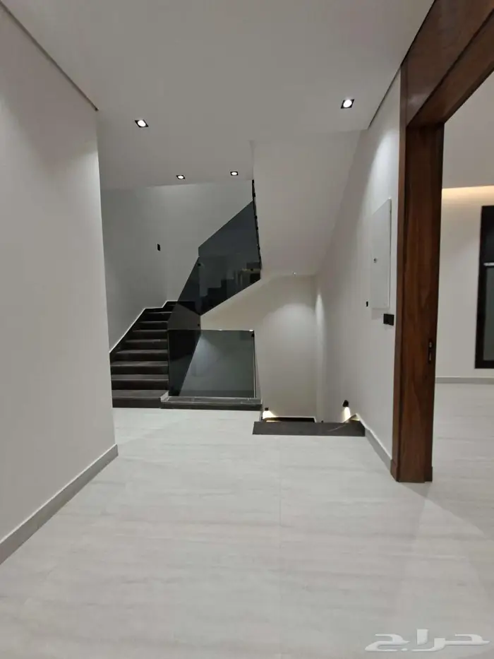 فيلا فاخرة للبيع في حي الصفا 25