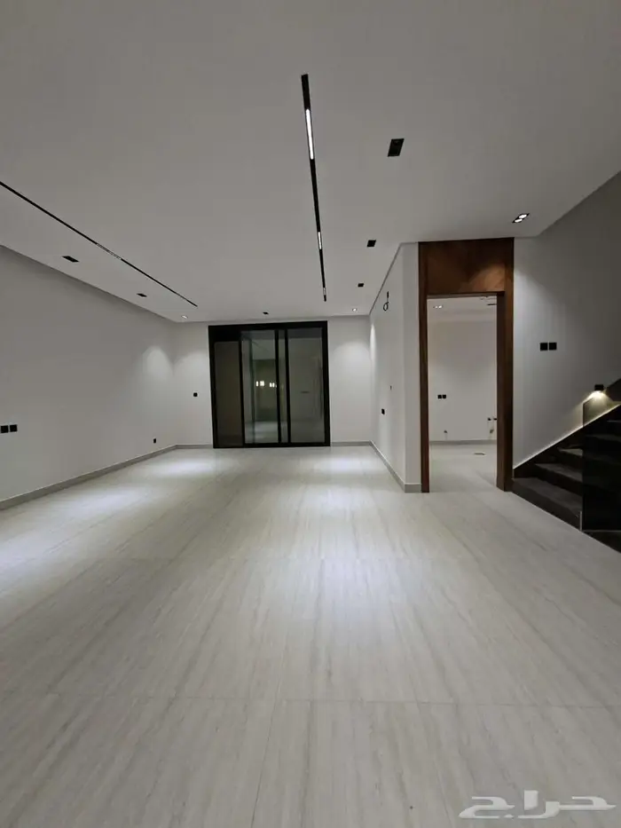 فيلا فاخرة للبيع في حي الصفا 9