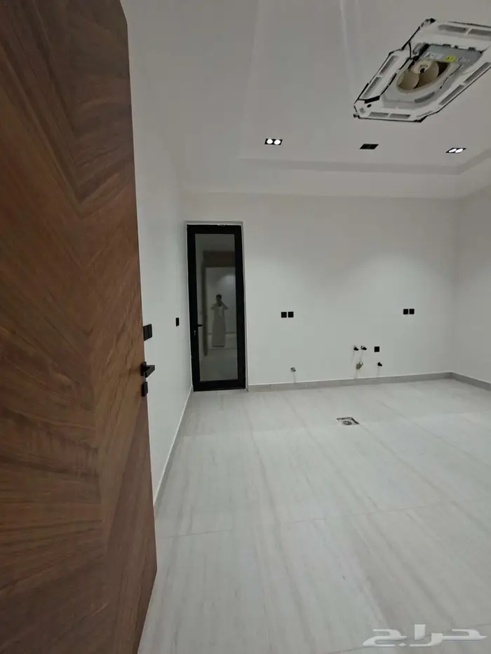 فيلا فاخرة للبيع في حي الصفا 36