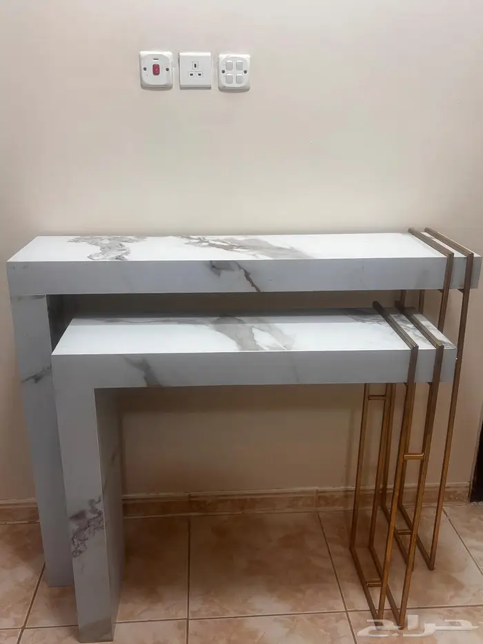 طاولة مدخل 0