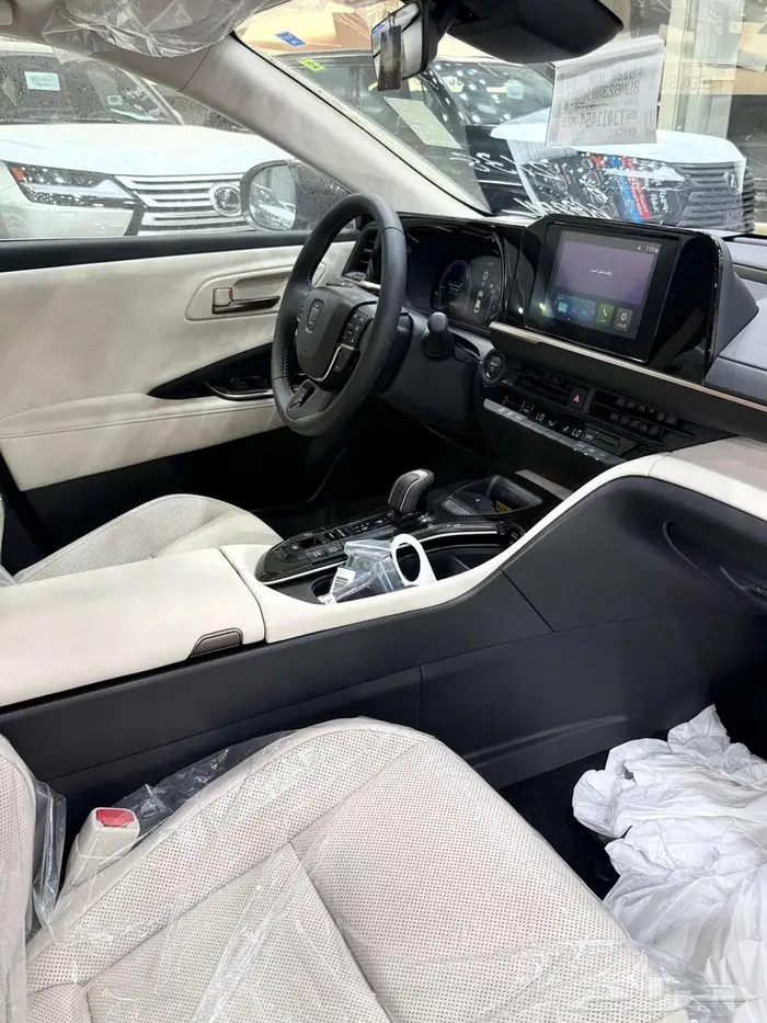 تويوتا كراون ( بريستيج ) موديل 2026 أقل الأسعار 12