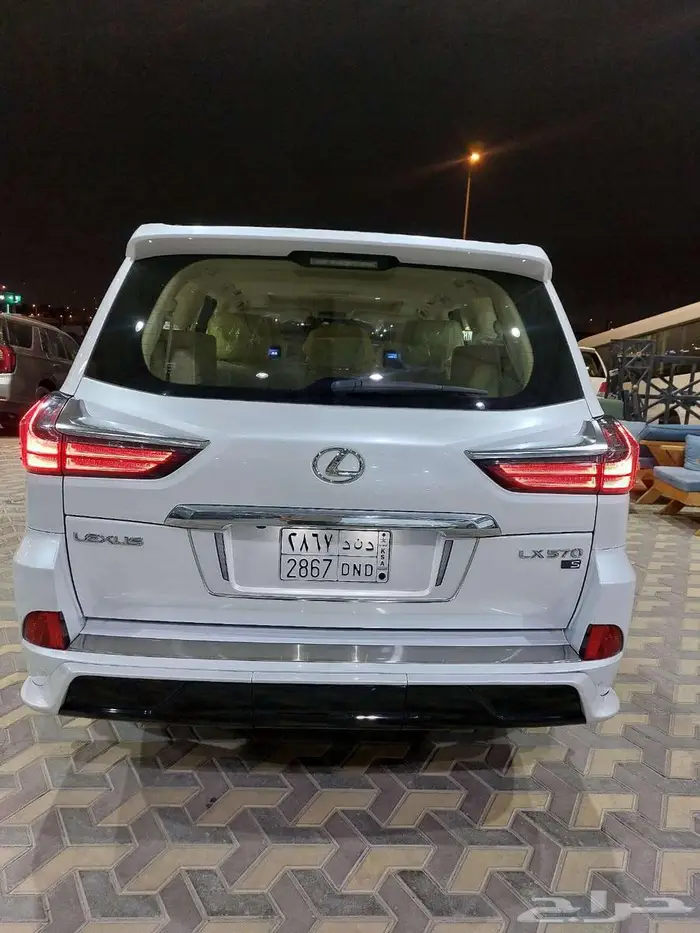 لكزس LX 570 S 2021 مستخدم بدي وكالة نظيييف 4