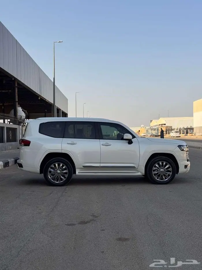 تويوتا جي اكس ار 2023 GXR ديزل رقم 3 5