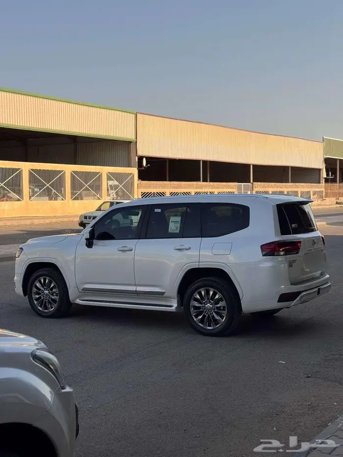 تويوتا جي اكس ار 2023 GXR ديزل رقم 3 6