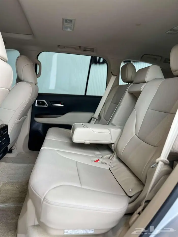 TOYOTA LAND CRUISER GXR TWIN TURBO 2023 SILVER 10