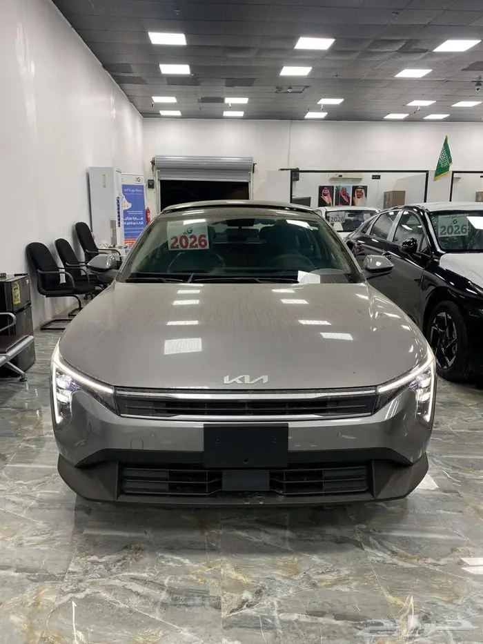 كيا K4 نص فل بانوراما 2026 رصاصي 2