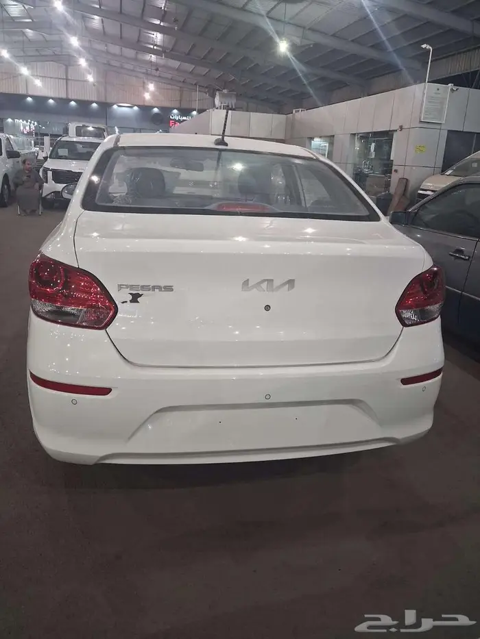 كيا بيقاس 2025 ابيض 3
