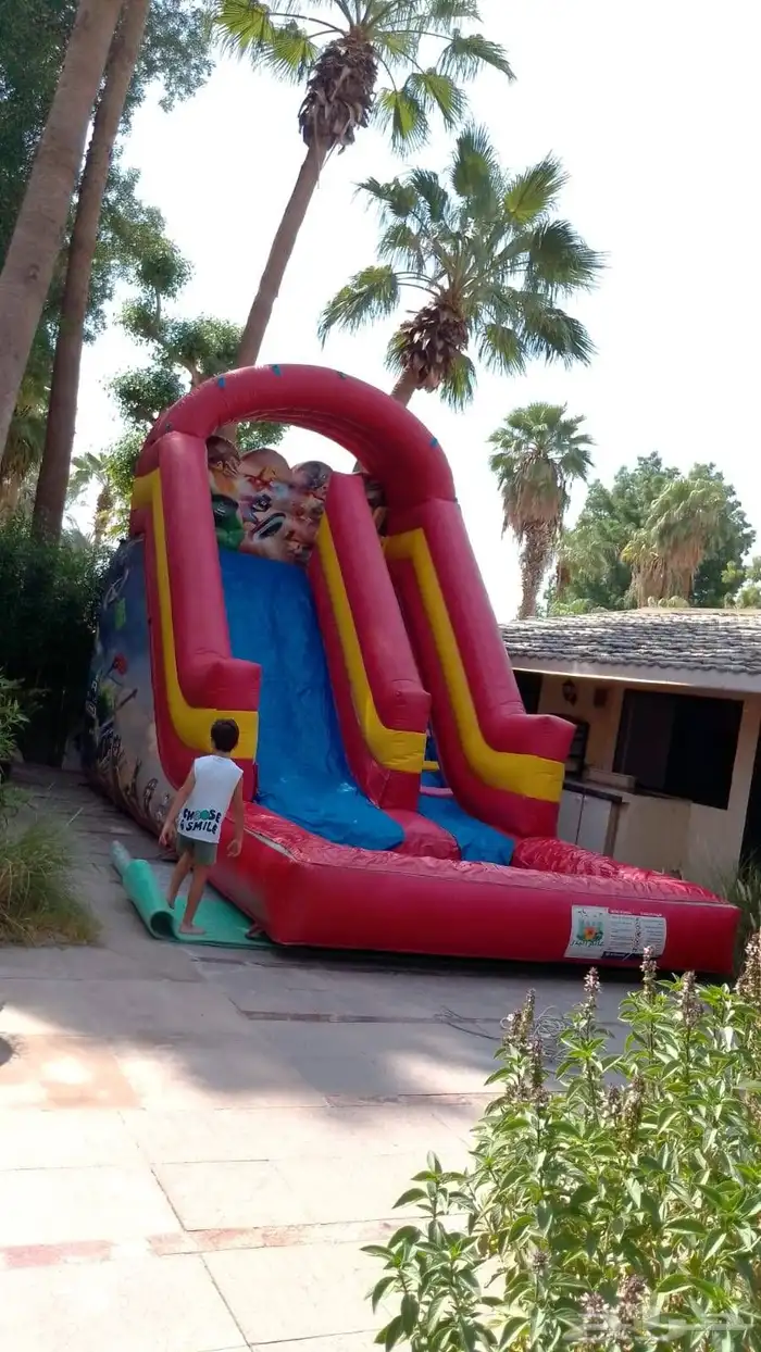 تاجير نطيطات وزحاليق مائية وجافة وملاعب صابونيه مكاين آيسكري 3