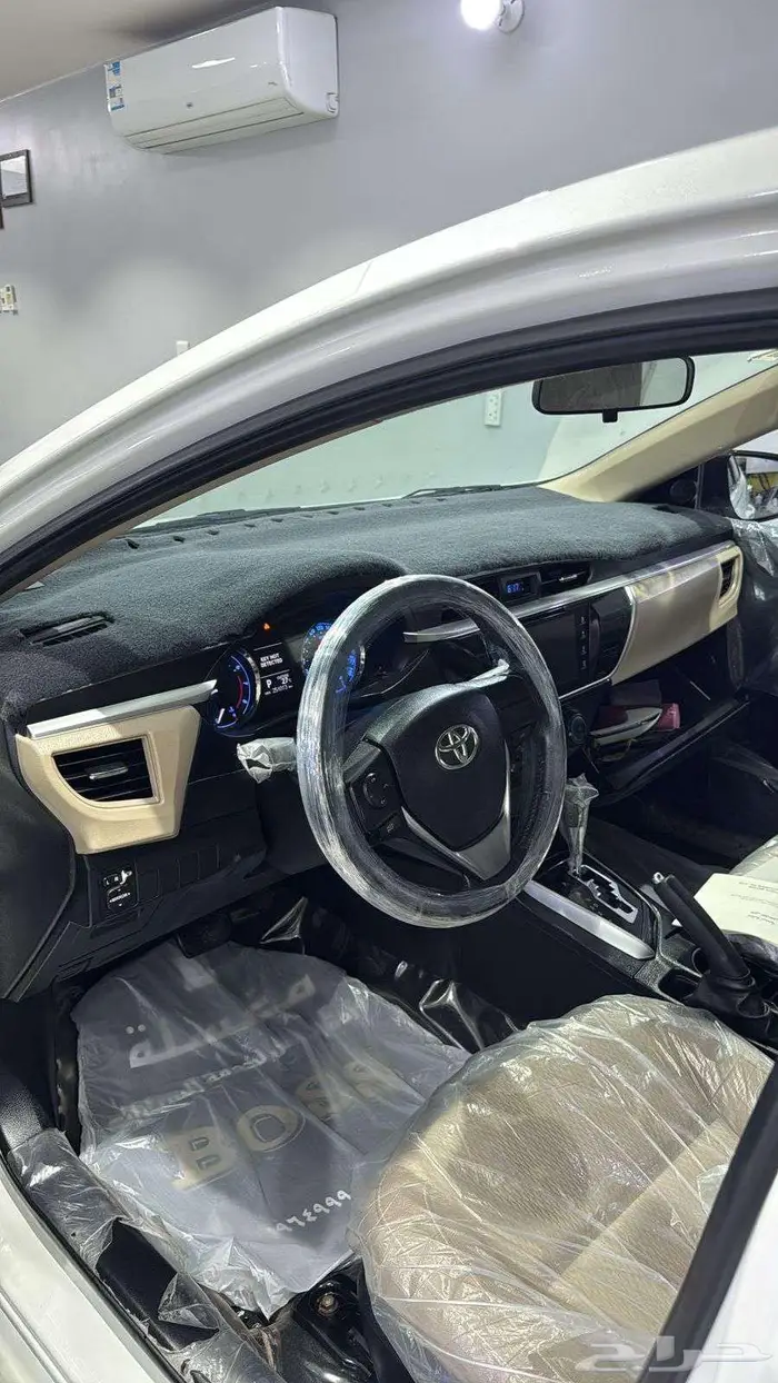 كورولا اصدار 60 عام موديل 2015 10