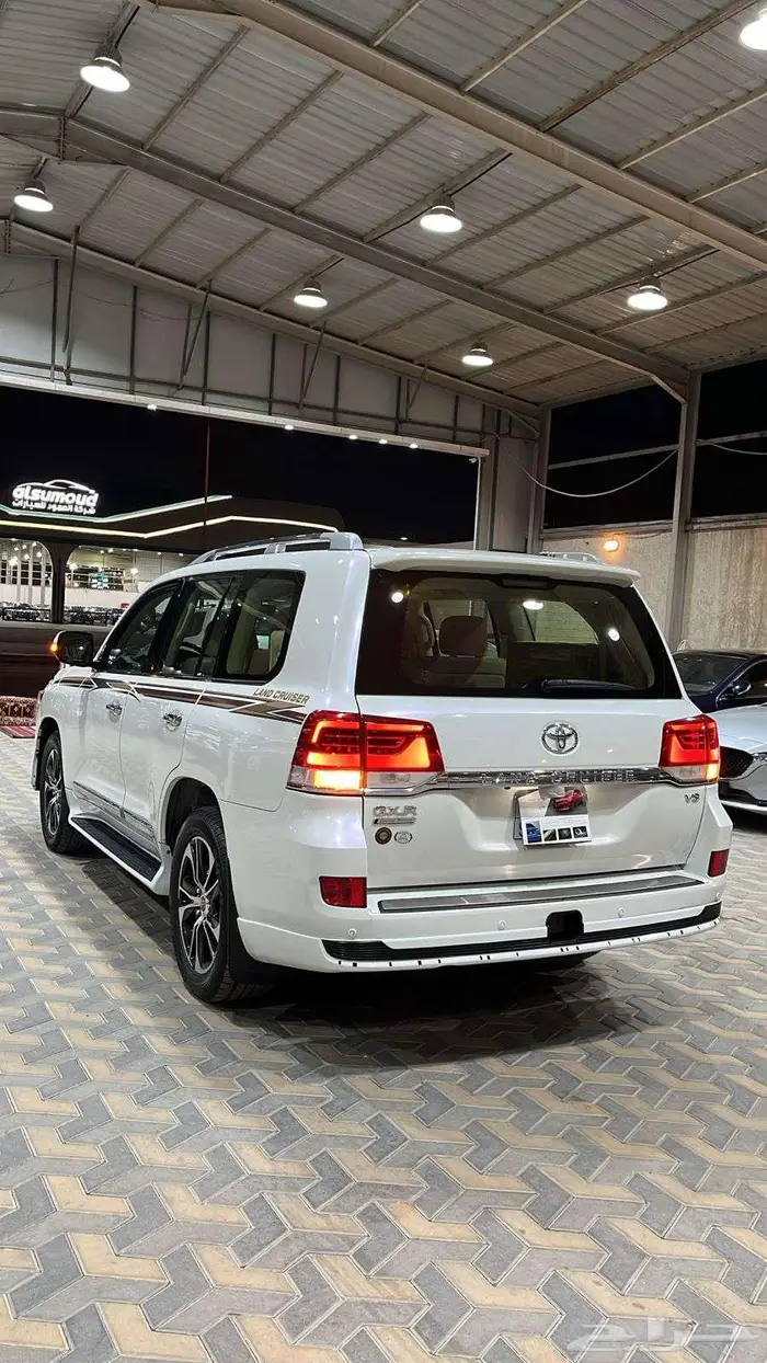 تويوتا جى اكس ار 8 سلندر بريمى موديل 2021 2