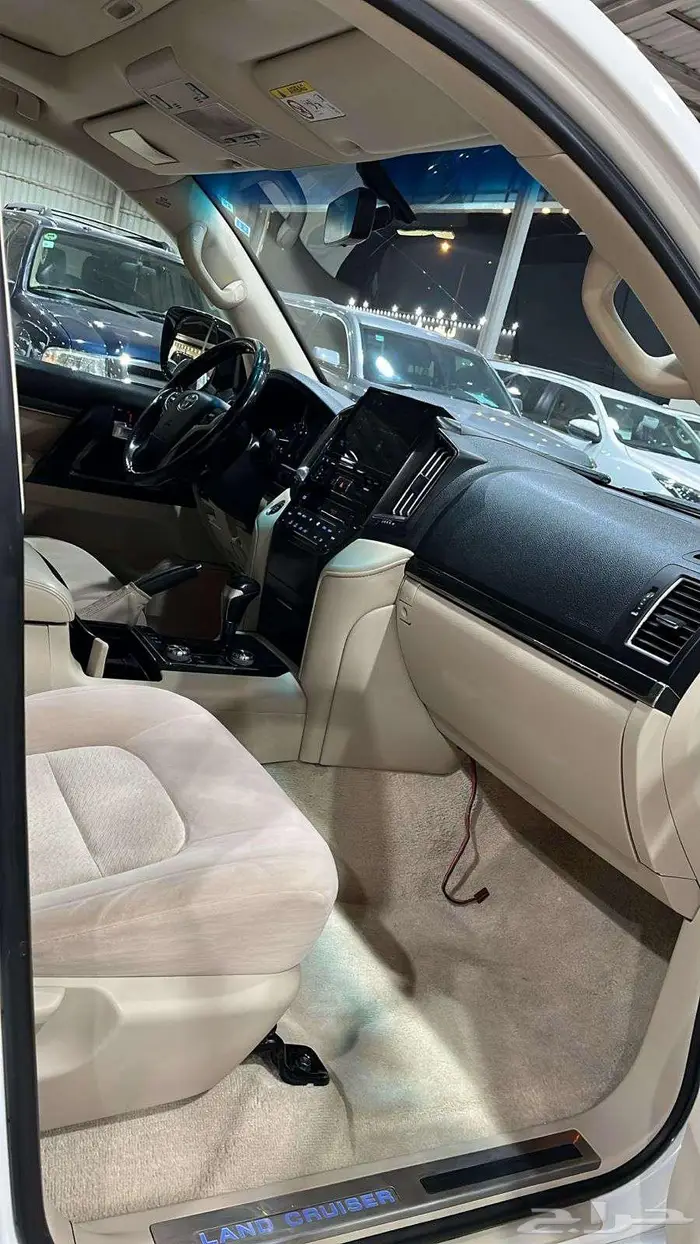 تويوتا جى اكس ار 8 سلندر بريمى موديل 2021 6