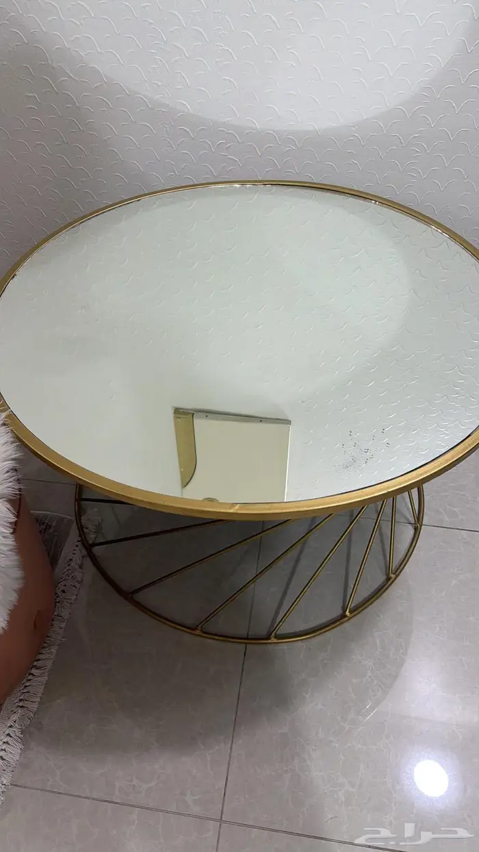 طاوله للبيع 0
