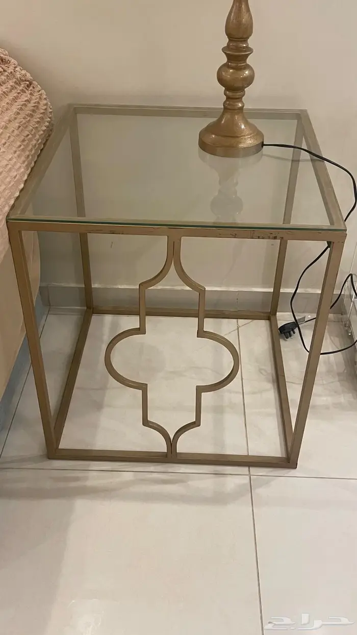 طاولات للبيع 2