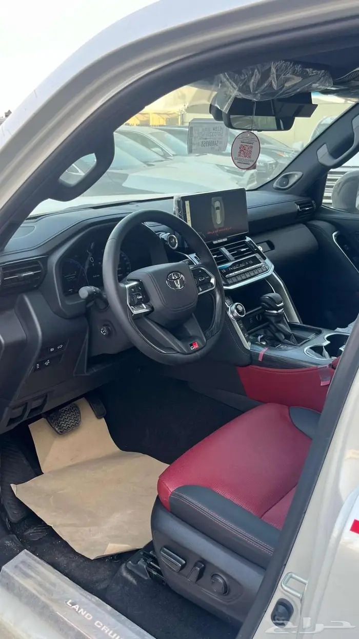 تويوتا لاندكروزر GR-S هايبرد 2025 - عرض الإنماء - بدون فوائد 5