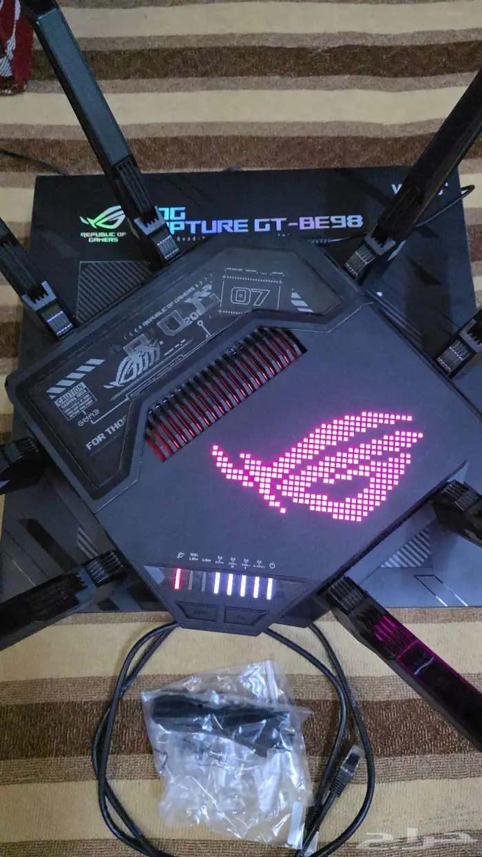 للبيع راوتر قوي واي فاي 7 ASUS ROG Rapture GT-BE98 2
