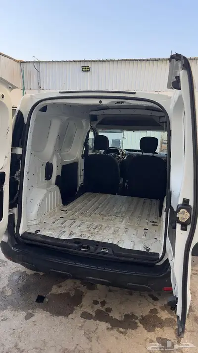 سيارة تنظيف مجهزة للبيع رينور دوكر 2019 index