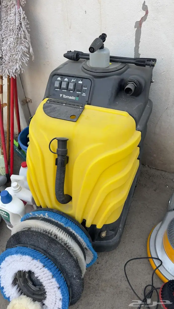 سيارة تنظيف مجهزة للبيع رينور دوكر 2019 9