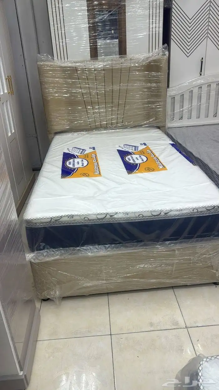 سرىر نفر ونص فى  ل مقاس موجود 0