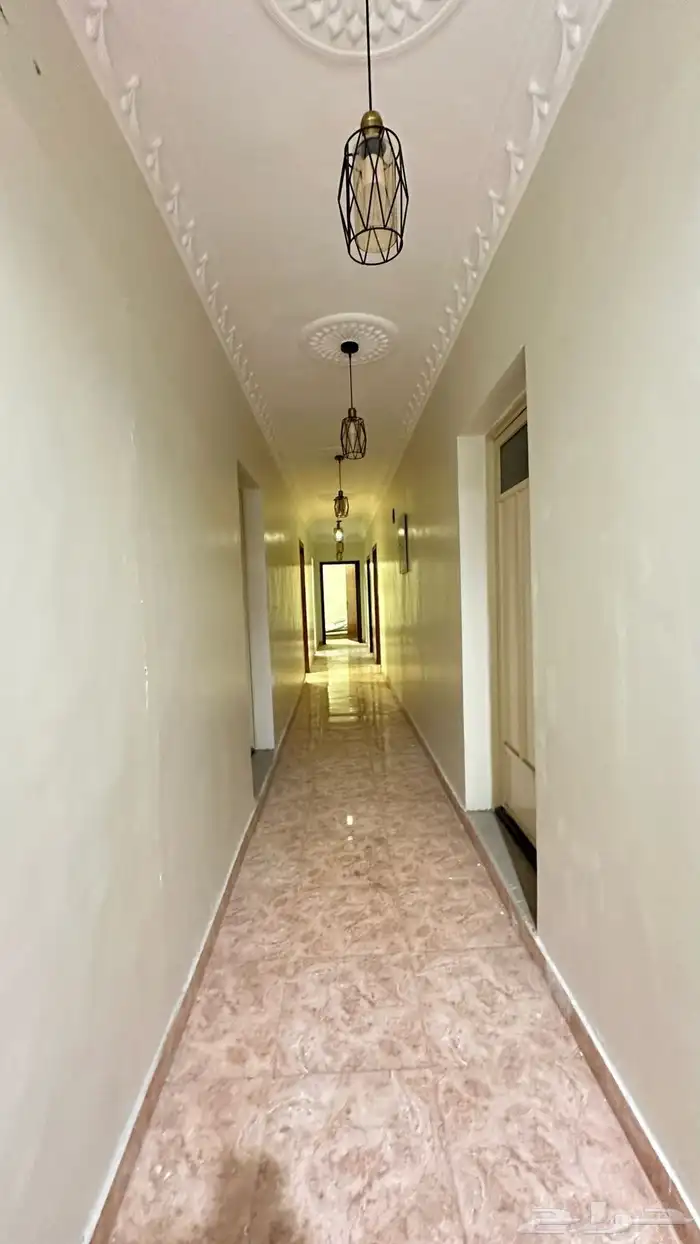 للبيع شقة دبلكسية دور اول وثاني يوجد صانصير 5