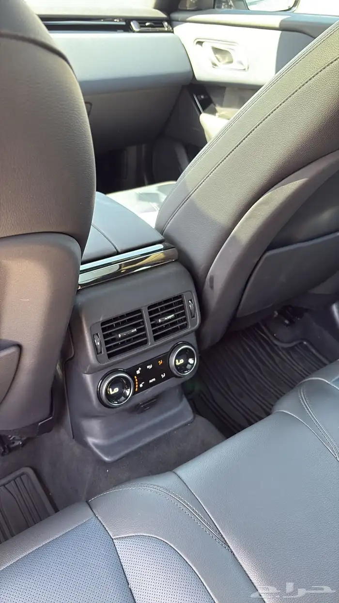 للبيع لاندروفر 2024 4