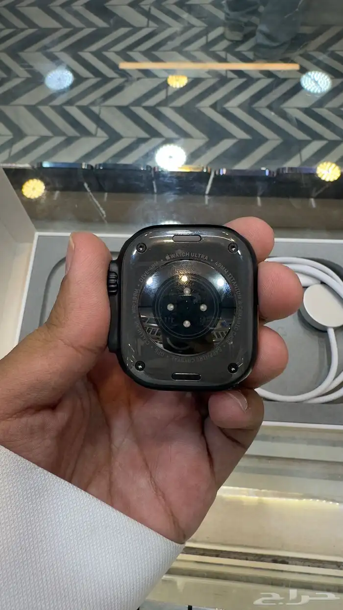 ساعة ابل الترا 3 نظيفة جدا  جدا  استخدام 3 ايام 7