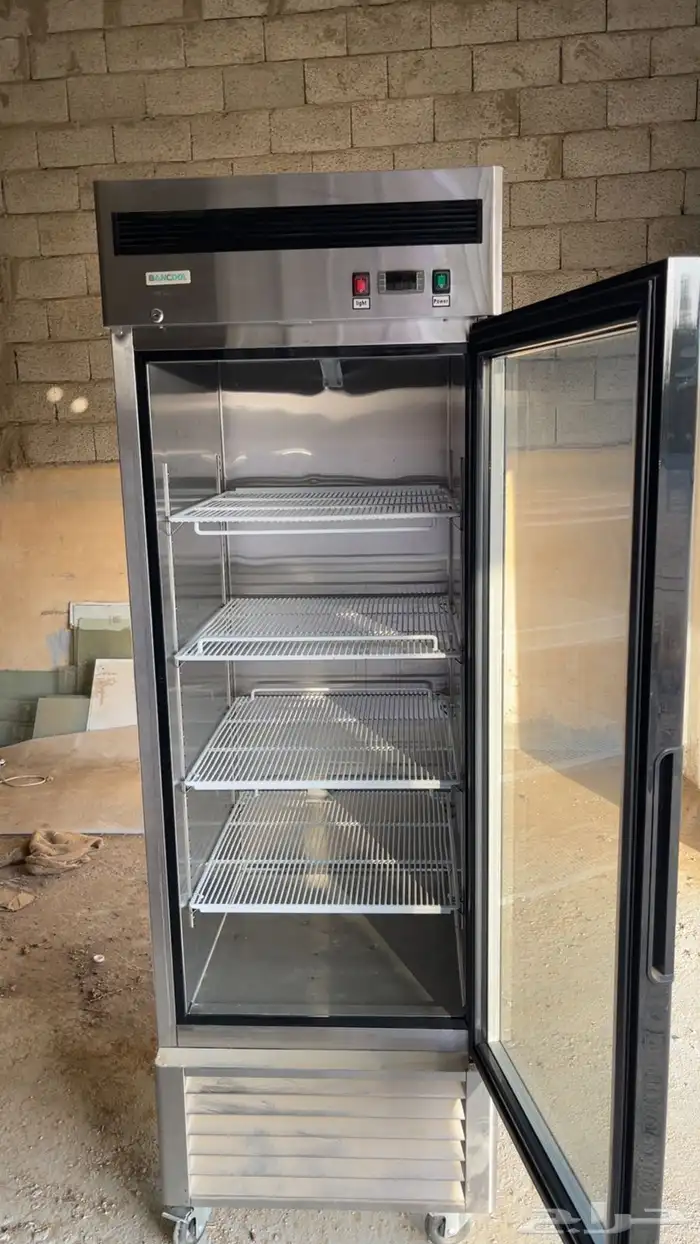 اغرض محل حلويات كامله ومن اجود انواع الخشب والثلاجات 1