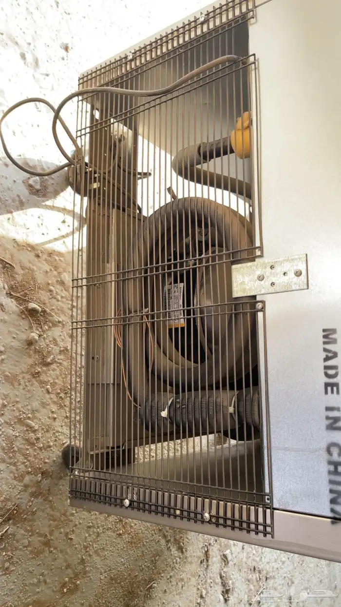 اغرض محل حلويات كامله ومن اجود انواع الخشب والثلاجات 5