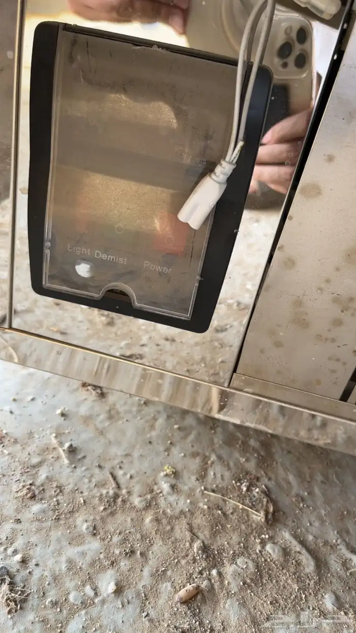 اغرض محل حلويات كامله ومن اجود انواع الخشب والثلاجات 35