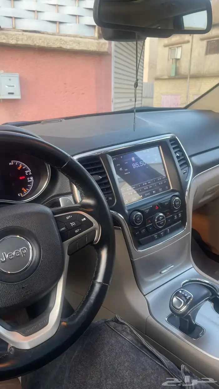 جيب قراند شيروكي ليميتيد 18