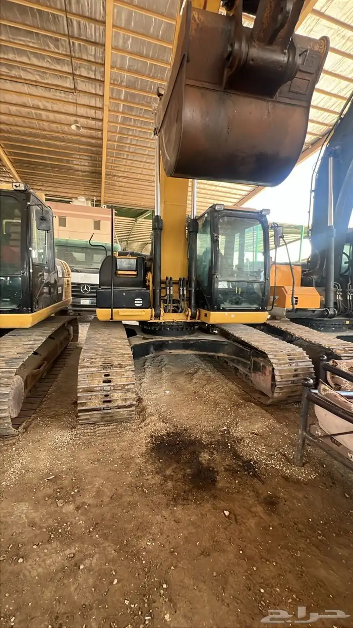 عرض بكلين كتربلر موديل 2014و2015حجم320ممشي16الف ساعه 3