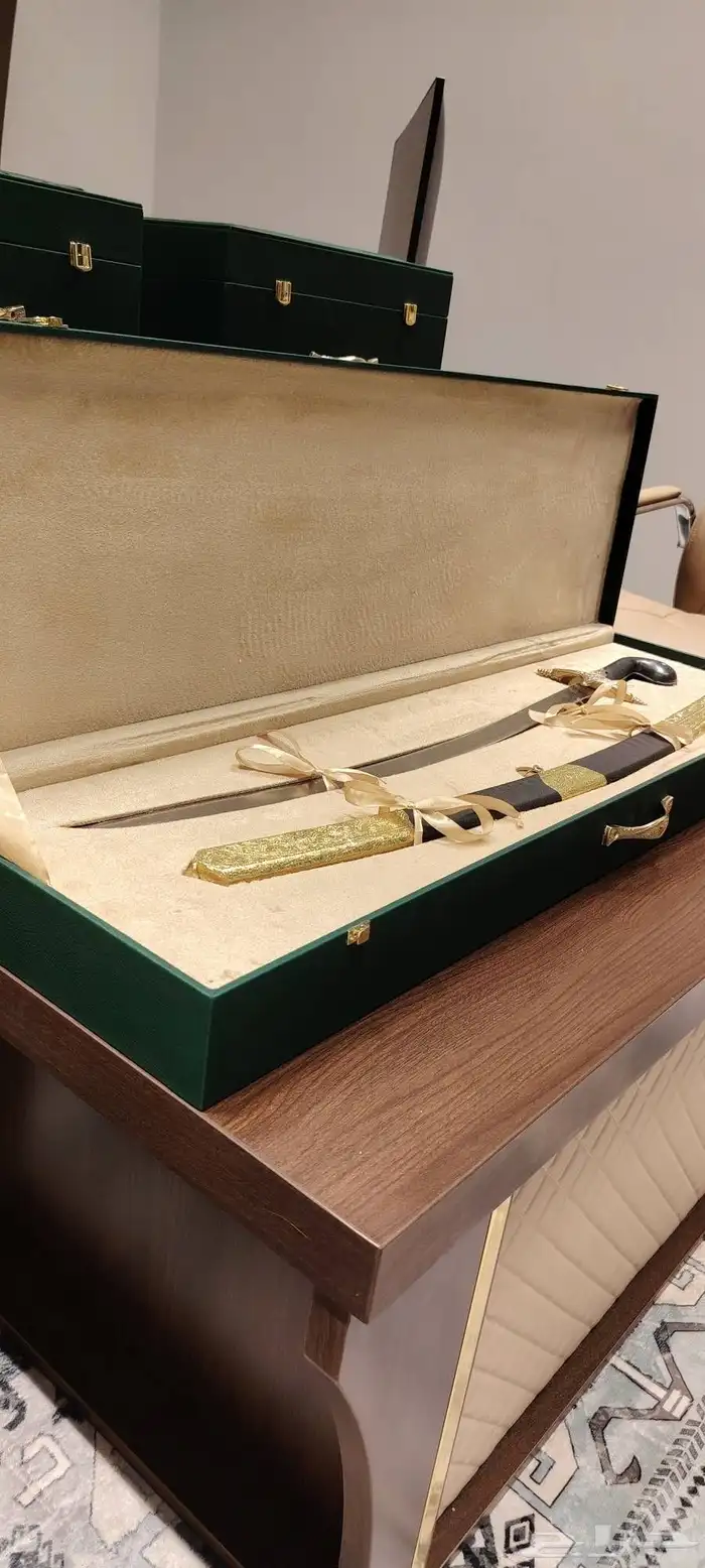 صندوق اهداء فاحر سيف 3