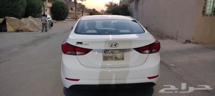 للبيع هونداي النترا مديل 2015 3