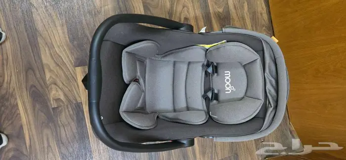 مقعد سيارة للطفال 1