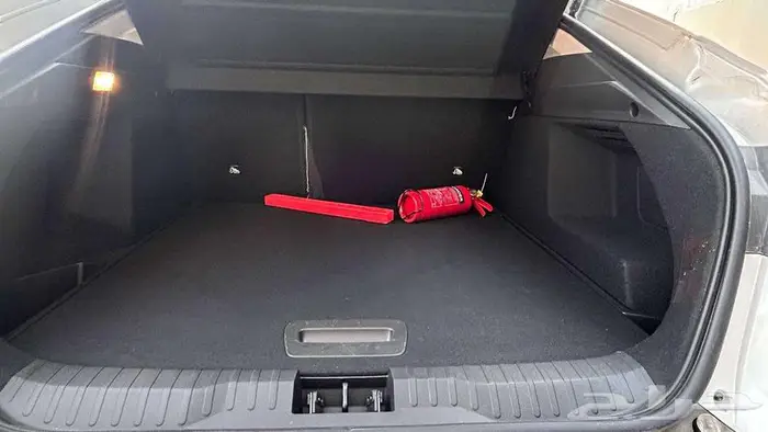 رينو اركانا E 2025 لدى شركة عبدالمجيد الخضر 17