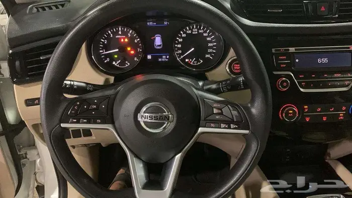 نيسان اكس تريل 8